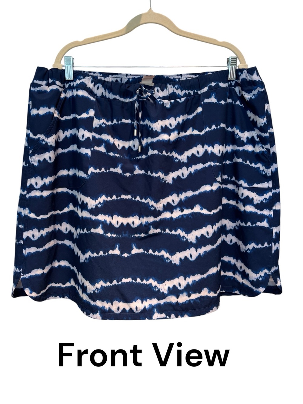 Chico’s Zenergy Skort - Size 4
Blue Tie-Dye Elastic Waist,
Good Condition